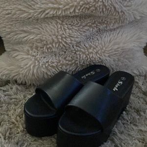 Black platform sandals Size 9